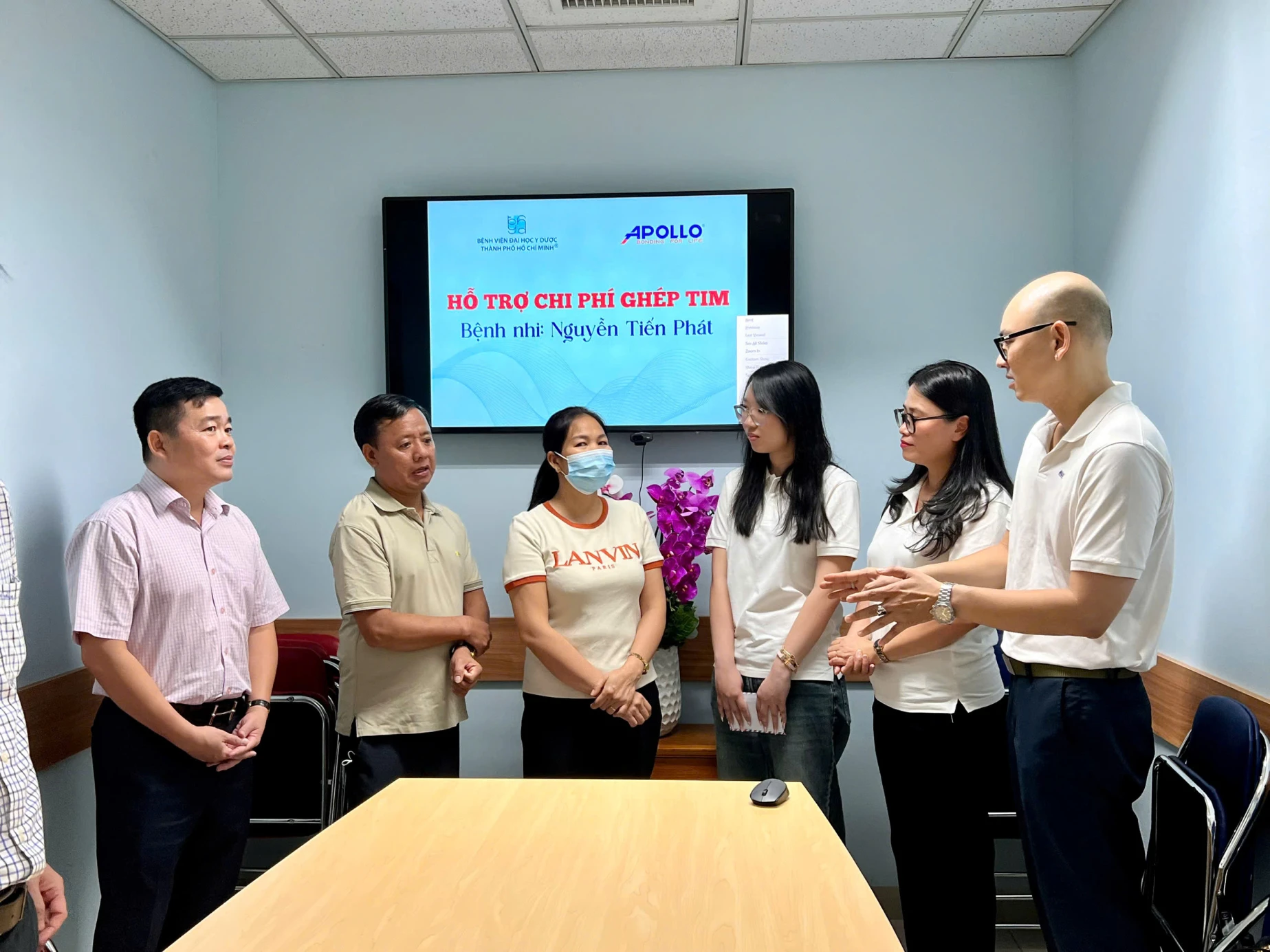 https://static.quochuyanhcorp.vn/21391/2025/CSR/Ca 8 - Nguyễn Tiến Phát/z6510633829680_41bc73a1b510ea40878560bee6a98cc5.jpg